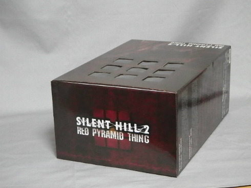 silenthaven:  The packaging for the Pyramid Head statue created by Gecco looks absolutely