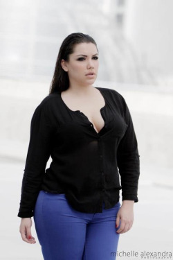 curvyisthenewblack: Mariesther Venegas 