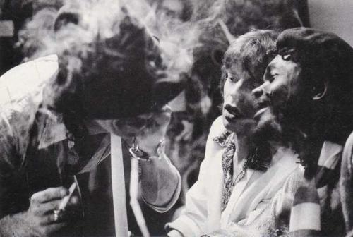 radioandrock:  keith richards, mick jagger, peter tosh(rolling stone) Backstage at Saturday Night Live in 1978. 