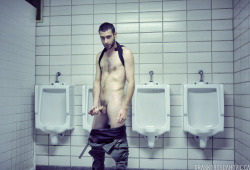 bannock-hou:  toilet, urinal, chain, beard,