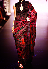 vastderp:  thischick25:  queenofsunspear-deactivated2014: {Indian Couture} Part IV