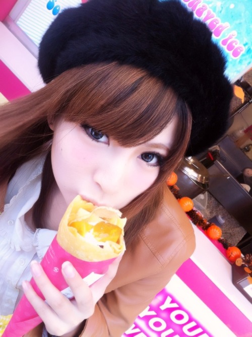 ebgm:  (via かくしどろ…うとしたらポーズ＆目線くれたので撮りまーす( ・ω・) … on Twitpic)