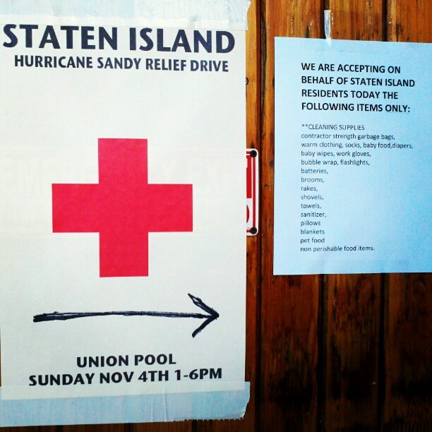 Staten Island Hurricane Sandy Relief Drive @ Union Pool in Williamsburg today #StatenIsland #HurricaneSandy #Help #Donate #Donation #Community #Family (at Union Pool)