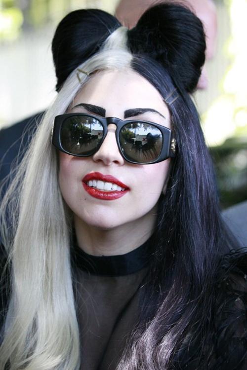 HAUS OF HOOKERS
