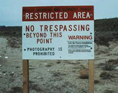 Área 51 A área restrita no deserto de Nevada é um dos locais de testes militare