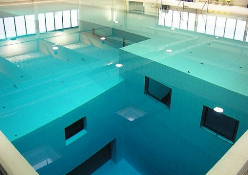 wiitch-hazell:  antisocialblogger:  Nemo 33 by John Beernaerts, 2004 The world’s deepest indoor swimming pool is located in Brussels, Belgium. Its maximum depth is 34.5 meters, 113 feet, and contains 2.5 million liters of non-chlorinated, highly filtered