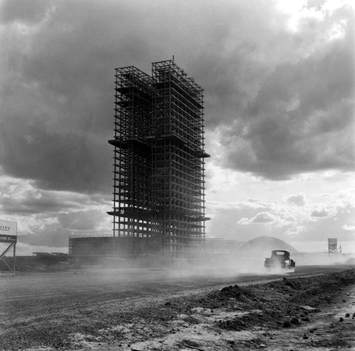 rcruzniemiec: Brasilia Under Construction Designed by Oscar Niemeyer and built in the late 50s Bra