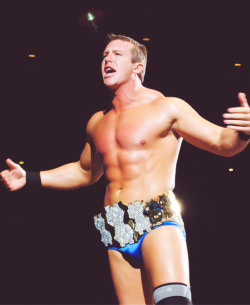 ec2man:  shitloadsofwrestling:  Ted DiBiase   Bulge framed beautifully by his belt.