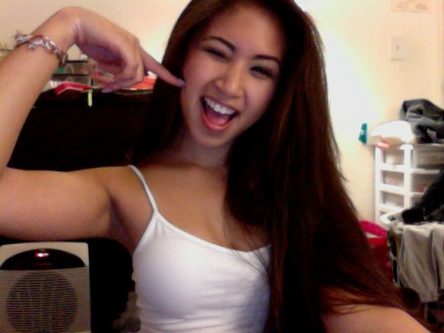 bowlofnicole:  Boredom strikes again www.facebook.com/teamnicoleleigh IG: @teamnicoleleigh Kik: @kikmenicole 