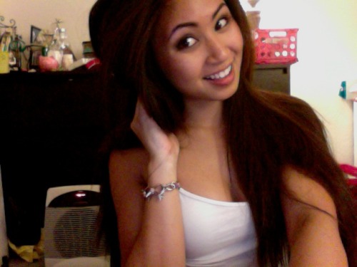 bowlofnicole:  Boredom strikes again www.facebook.com/teamnicoleleigh IG: @teamnicoleleigh Kik: @kikmenicole 