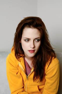 suicideblonde:  Kristen Stewart at the Sundance Film Festival in 2008 