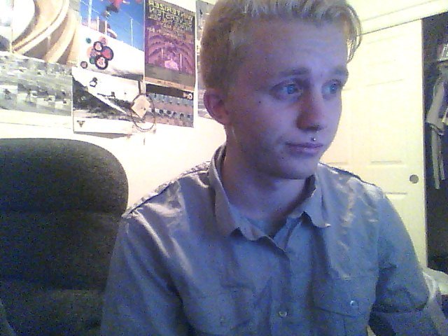 stonedpervert:     xdingus666:  My name is Connor. I’m 17 years old and i’m homeless.