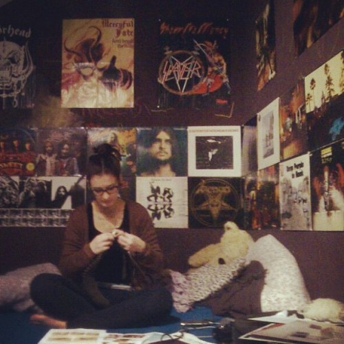 sketchesfornosweetheart: Moi #knitting #Girl #Vinyl #handmade #diy #mercifulfate #motörhead #Ro