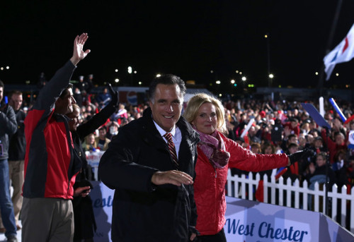 daddydepot:  Easy, easy. Before you get in an uproar, I voted for Obama. But let’s be real, Mitt Romney if fucking gorgeous! 