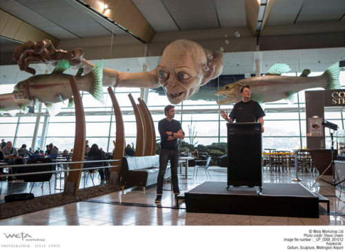 yahighway:nprfreshair:Is he pointing to a terminal? - Heidilaughingsquid:Giant Gollum Sculpture Inst