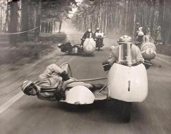 050defect: sidecar racing