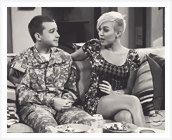 ccyruos:  Miley Cyrus Is Back 