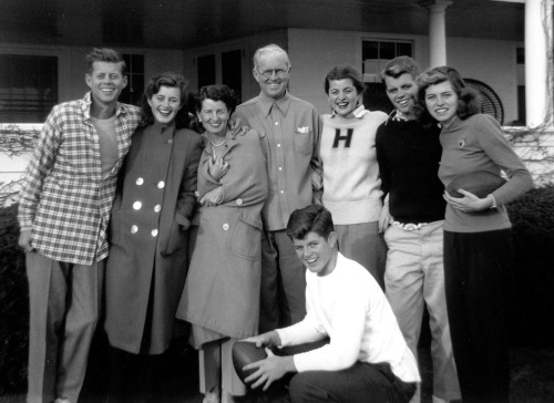 gaws:  Wax-Wane: The Kennedys and What it Means to Look like a Politician