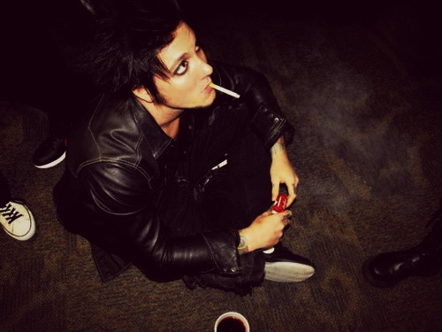 thisworldwasdoomedfromthestart:  Y u so cute