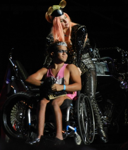 janpistar:  the best day in my life !!!!!!!!!!!!!!!! Hair <3 lady gaga kissed me!!!!!! 
