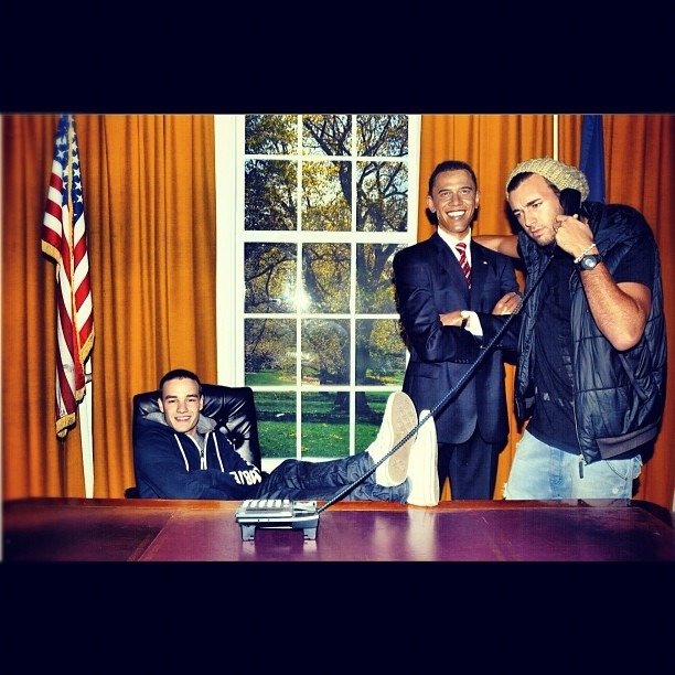 5boys4brits3single2taken1d:  Liam, Andy, Niall, and Obama 