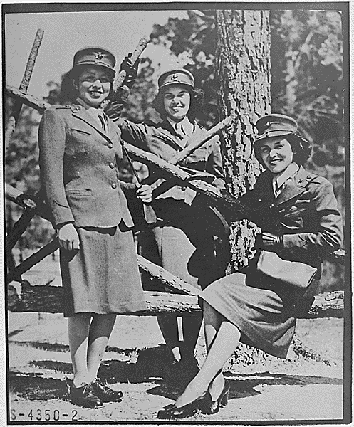 coolchicksfromhistory:Marine Corps women reservists Minnie Spotted Wolf (Blackfoot), Celia Mix (Pota