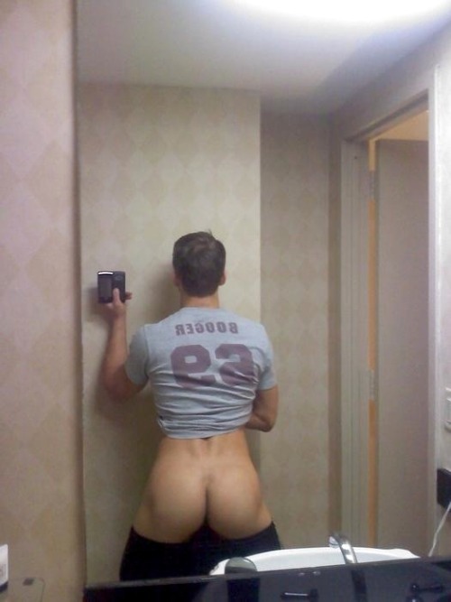 dan93rous:  dan93rous.tumblr.com 