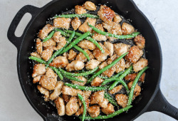 fattributes:  Healthy Sesame Chicken Skillet