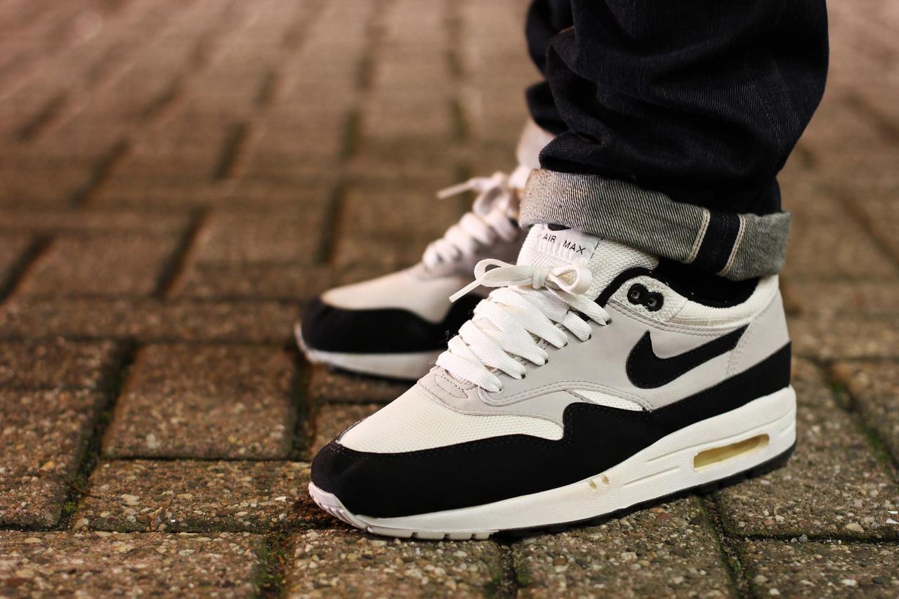 air max 1 og black white