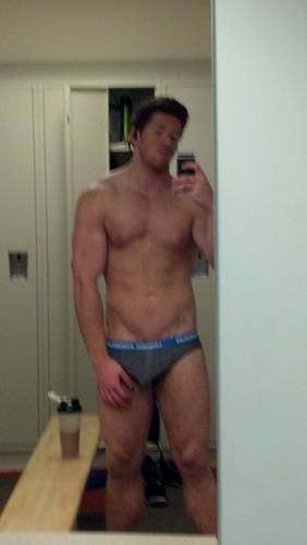 luckyhudson:  ginger muscle 