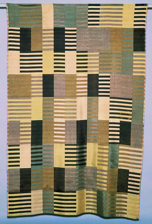 bauhausbuzz:  “Wall Hanging” ~ Anni Albers, 1926. artaddictsanonymous: 