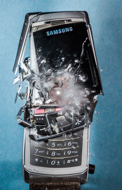 acid-daisies:  agapie:  buy-polar:  i had this phone, seeing this makes me happy