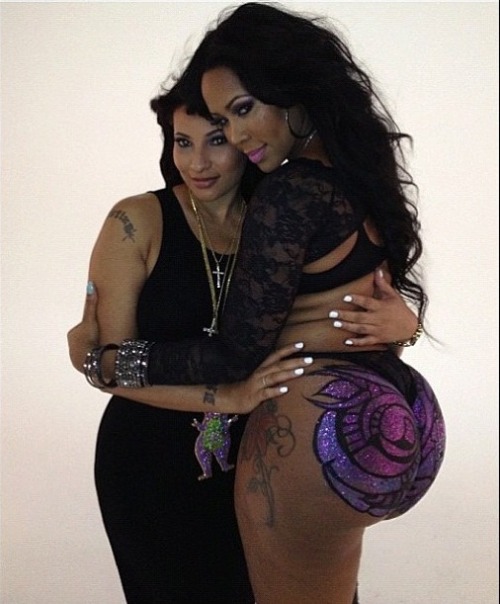 kingzluvsbigbootyqueenz-deactiv:  Deelishis 