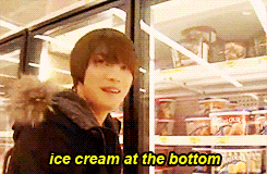 pornshinki-blog:  jaejoong vs. carbs 