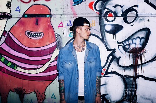 harribocole:  MGK. Follow I follow back!