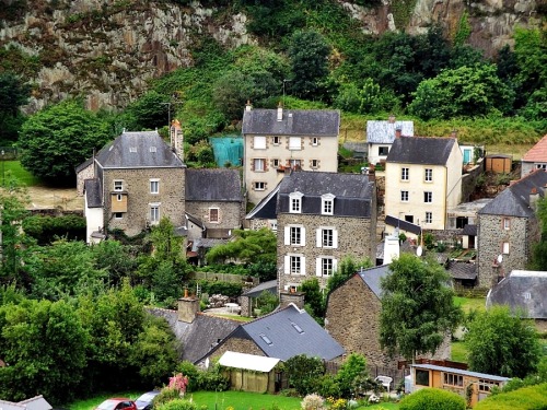 vacilandoelmundo: Fougères, France