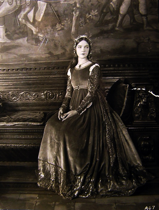 Valentino Vamp