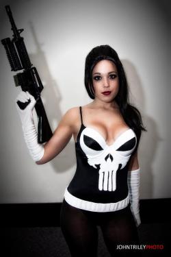 fuckyeahnerdpr0n:  nicolejeancosplay:  My female Punisher costume. Made and worn by me at Rhode Island Comic Con. Photo by John T. Riley  Rule 63 Punisher 