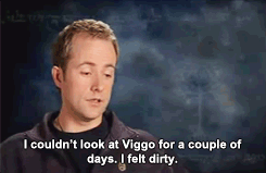 theresstillheroesinthisworld:  Viggo kisses Billy Boyd (x) 