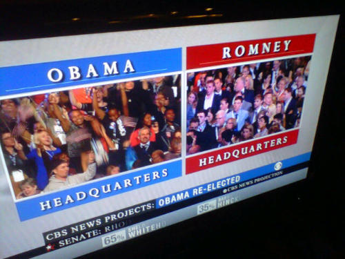 thisurlwasnttakenbutnowitis:  spookymanor:  omfg they’re so sad  Love how Obama HQ is mixed race people with normal clothes and Romney HQ is all white people in suits. 