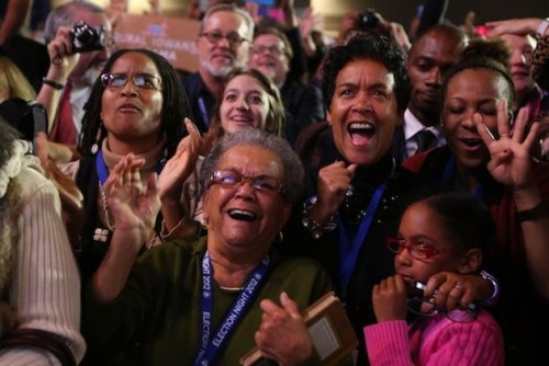 Obama Wins Election for Second Term as President
“President Barack Obama handily defeated Gov. Mitt Romneyand won himself a second term Tuesday…
”
View Post
shared via WordPress.com