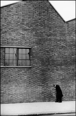 adanvc:  London, 1954. by Marc Riboud