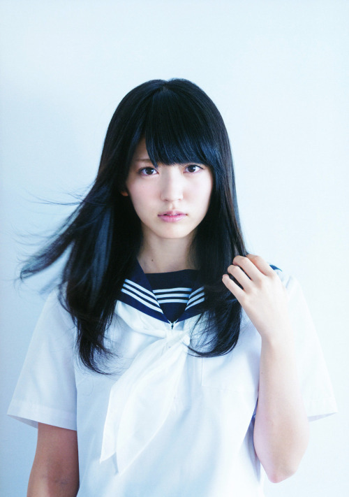 yic17:  Suzuki Airi in school uniform. <3