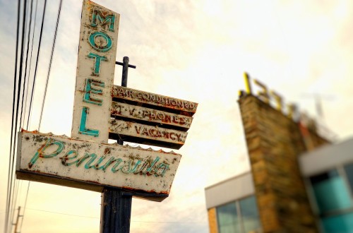 decayederie:The Peninsula Motel