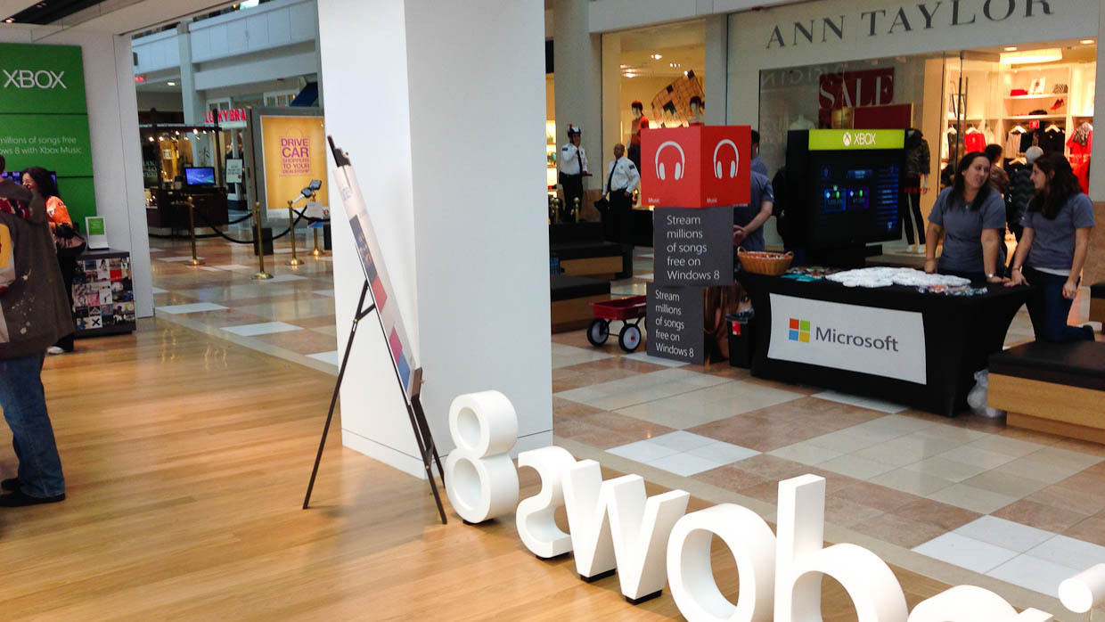 Marco Ament:
“ “An employee was stationed by these big letters on the floor to instruct people to exit to the left, rather than stepping over them.” ”
Steve Jobs:
“ “Design is not just what it looks like and feels like. Design is how it works.” ”