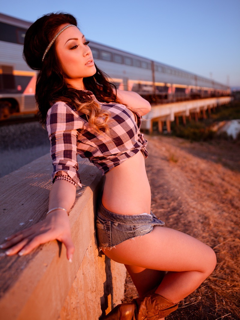 arkidangelz:  Pure Sexynessss !!!!!!!!! 