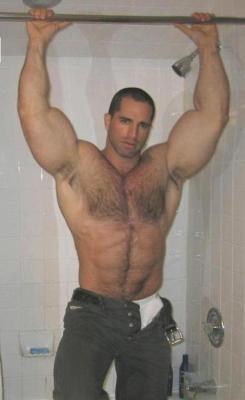 dilftruckers:  ARMS!