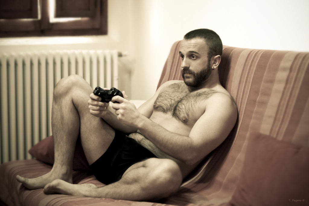 gpftwo:  Hairy gaymer.