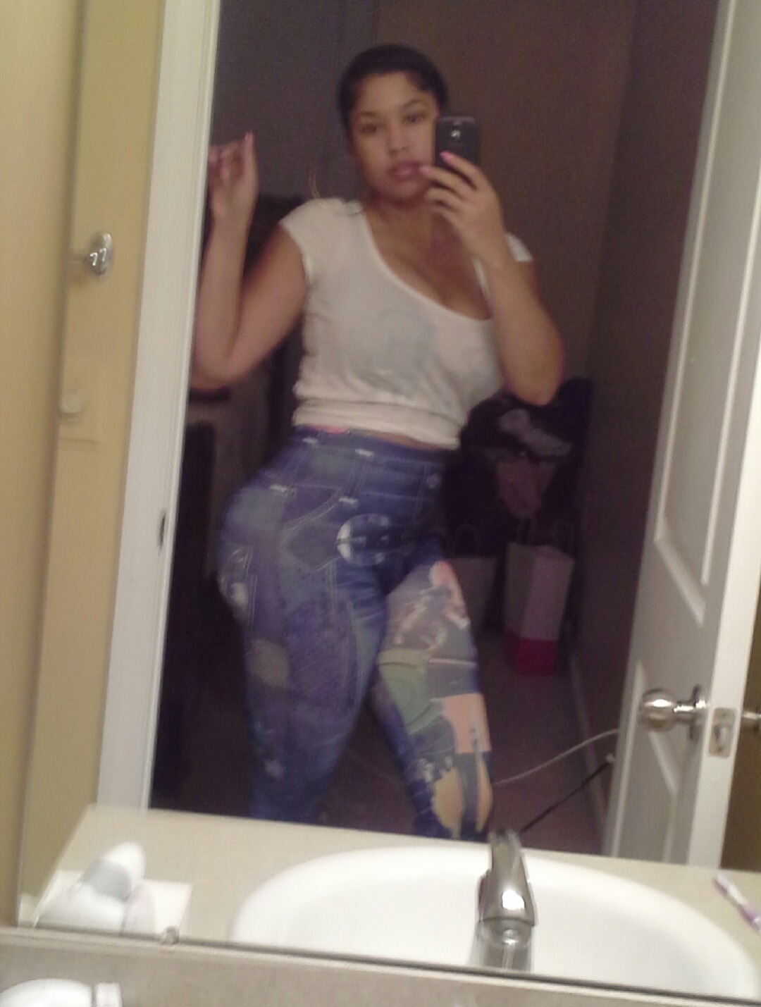 kingzluvsbigbootyqueenz-deactiv:  Portia Jenkins 