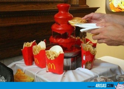 4risas:  Fuente de Ketchup en Mc Donald’s  